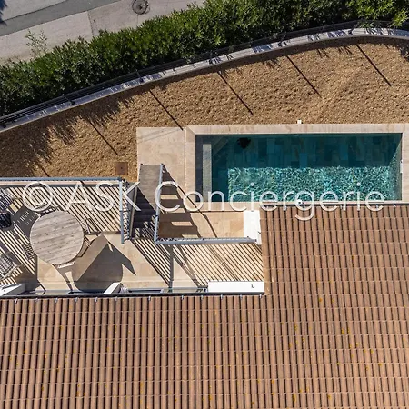 G, Avec Piscine Et Vue Sur - Valmer